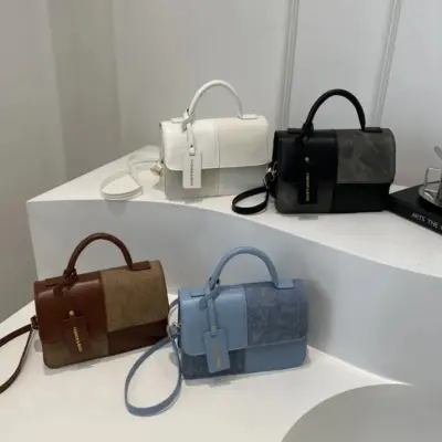 Fashion Commuting Small Square Bag Niche Design Portable Small Bags High-end Texture Single-shoulder Bag