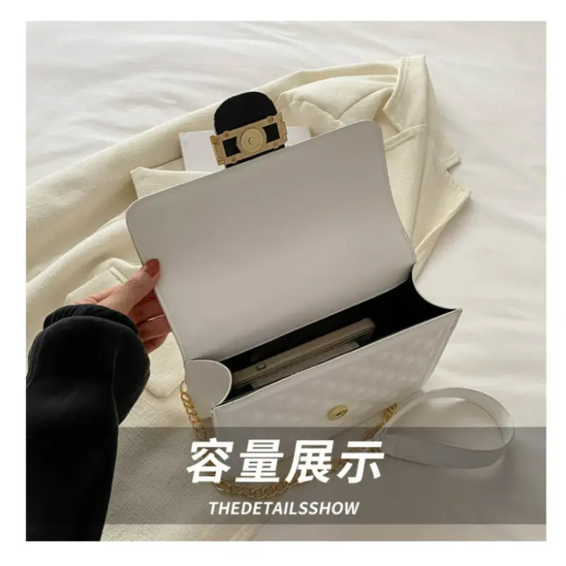 Elegant Classic Tote Shopper Bag for Women with Commuter Style and Minimalist Leisure Business Use