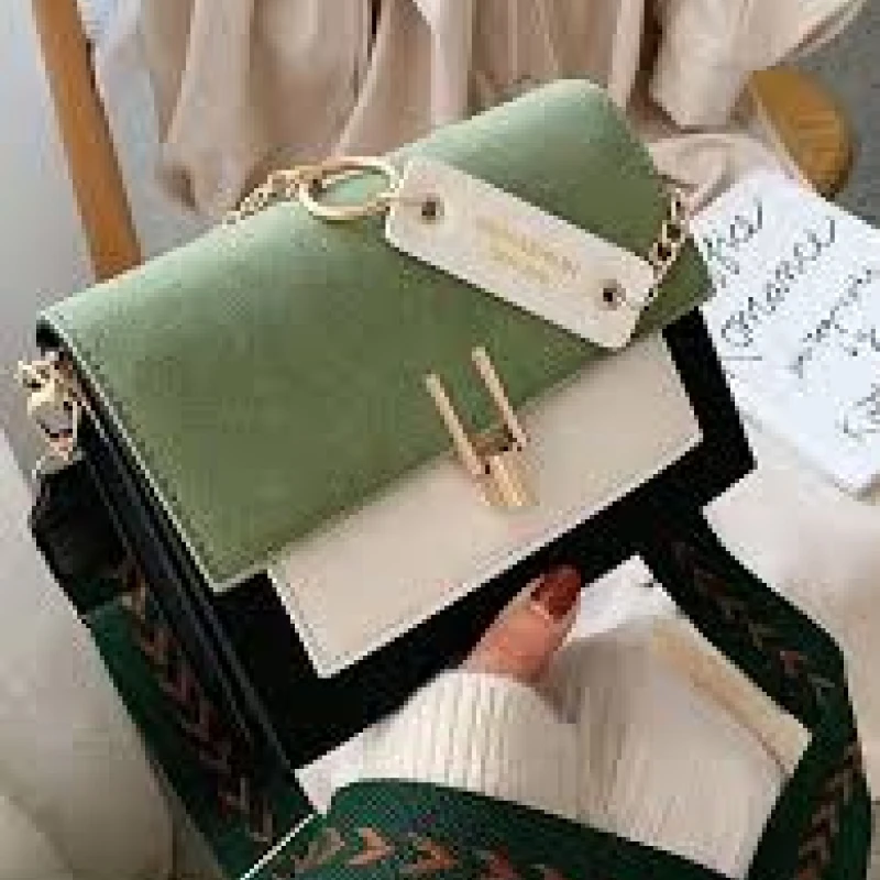 Retro Wide Strap Messenger Bag Female Travel Handbags and Purses